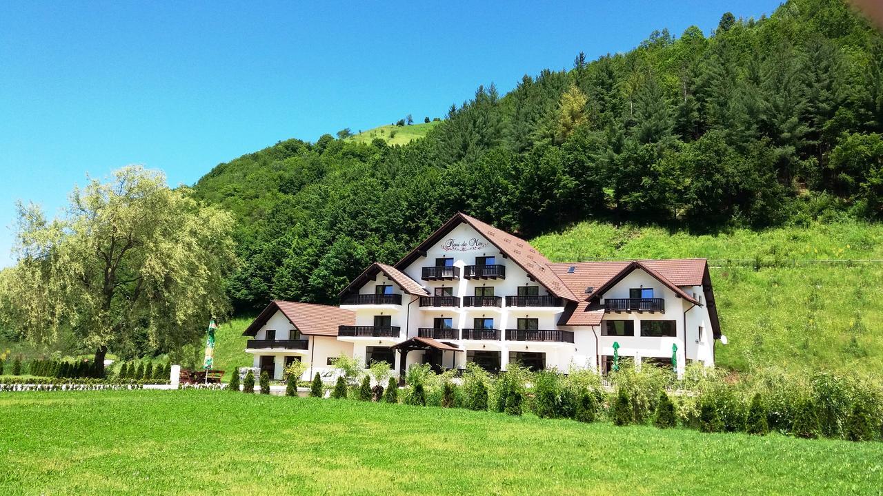Flori De Mar Hotel Poiana Mărului Eksteriør billede