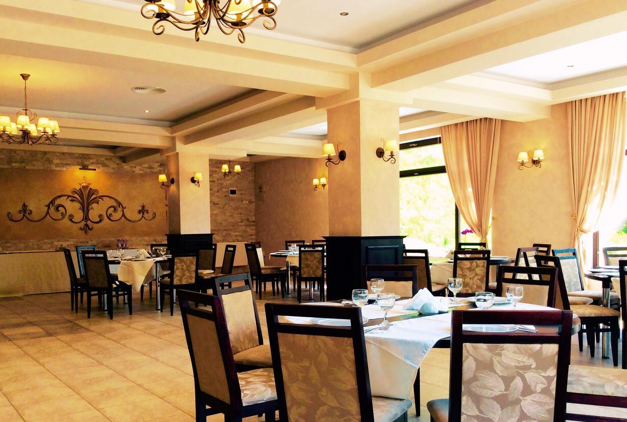 Flori De Mar Hotel Poiana Mărului Eksteriør billede